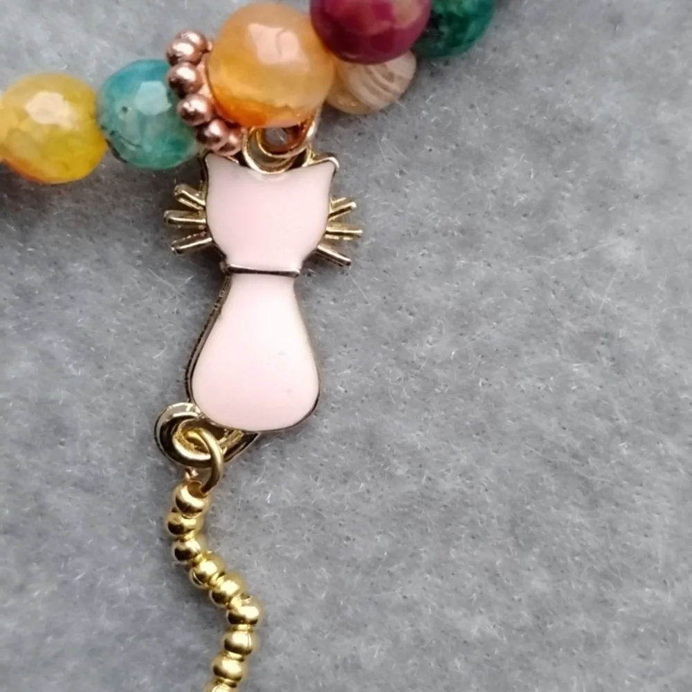 Hand Crafted Multicolor Agate Beaded Memory Wire Bracelet With Cat Charm Accent - Picture 2 of 6